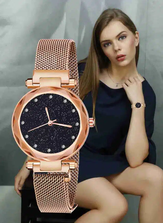 Analog Chain Watch for Women (Gold)